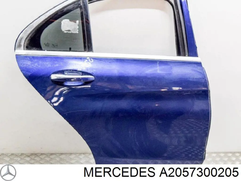 Puerta trasera derecha Mercedes A2057300205 precio, desde 711,48 EUR