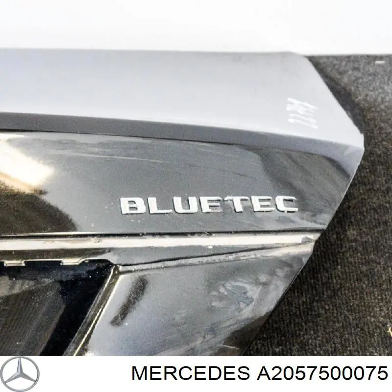 Tapa del maletero Mercedes A2057500075 precio, desde 560,47 EUR