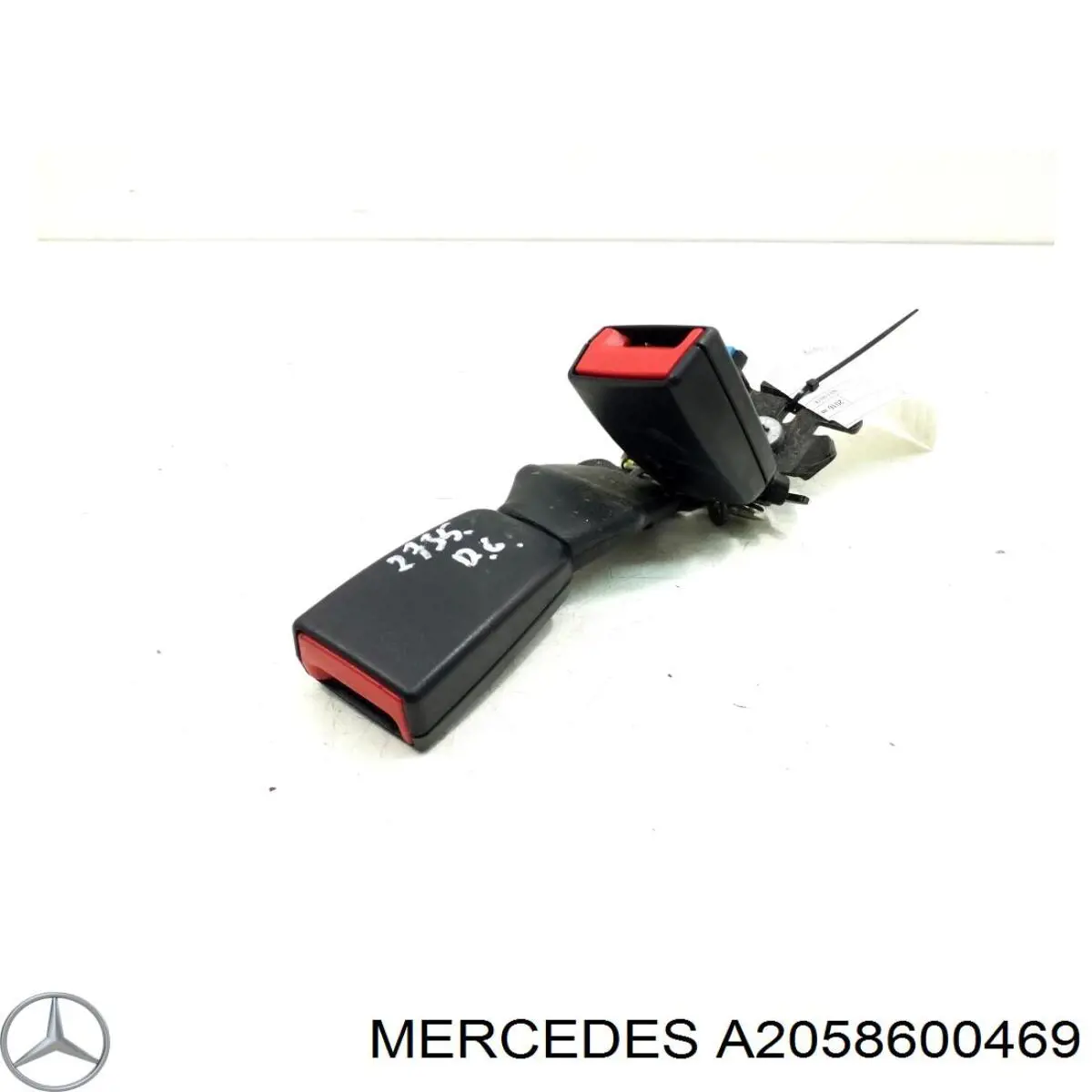 Palanca de fijación del cinturón de seguridad trasero derecho Mercedes A2058600469 precio, desde 46,46 EUR