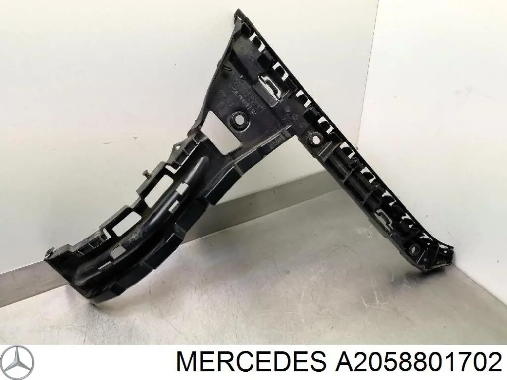 Guía izquierda del parachoques trasero Mercedes A2058801702
