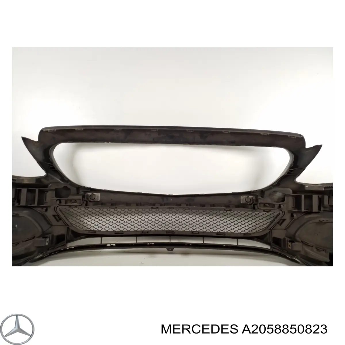 Tapa de rejilla de faro antiniebla delantero derecho Mercedes A2058850823 precio, desde 27,83 EUR