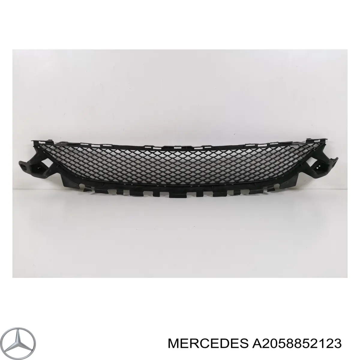 Rejilla de ventilación, paragolpes delantero, central Mercedes A2058852123 precio, desde 26,07 EUR