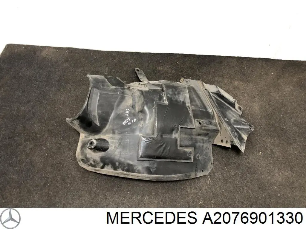 Paso de rueda delantero izquierdo trasero Mercedes A2076901330 precio, desde 46,39 EUR
