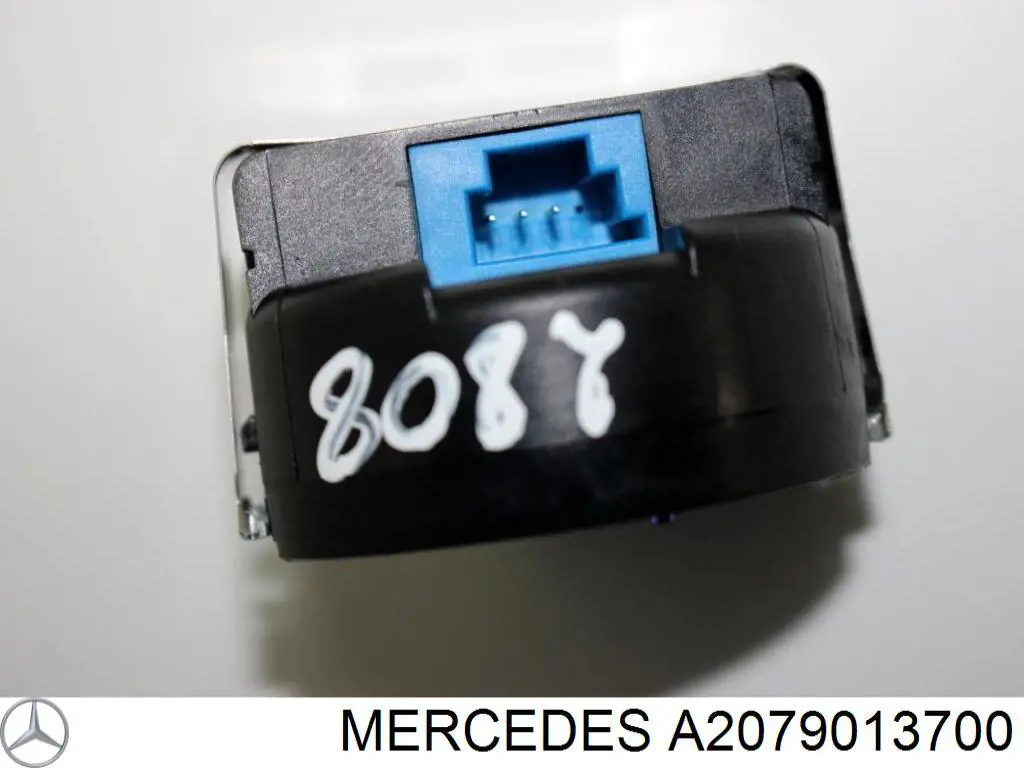  Mercedes A2079013700 precio, desde 47,92 EUR