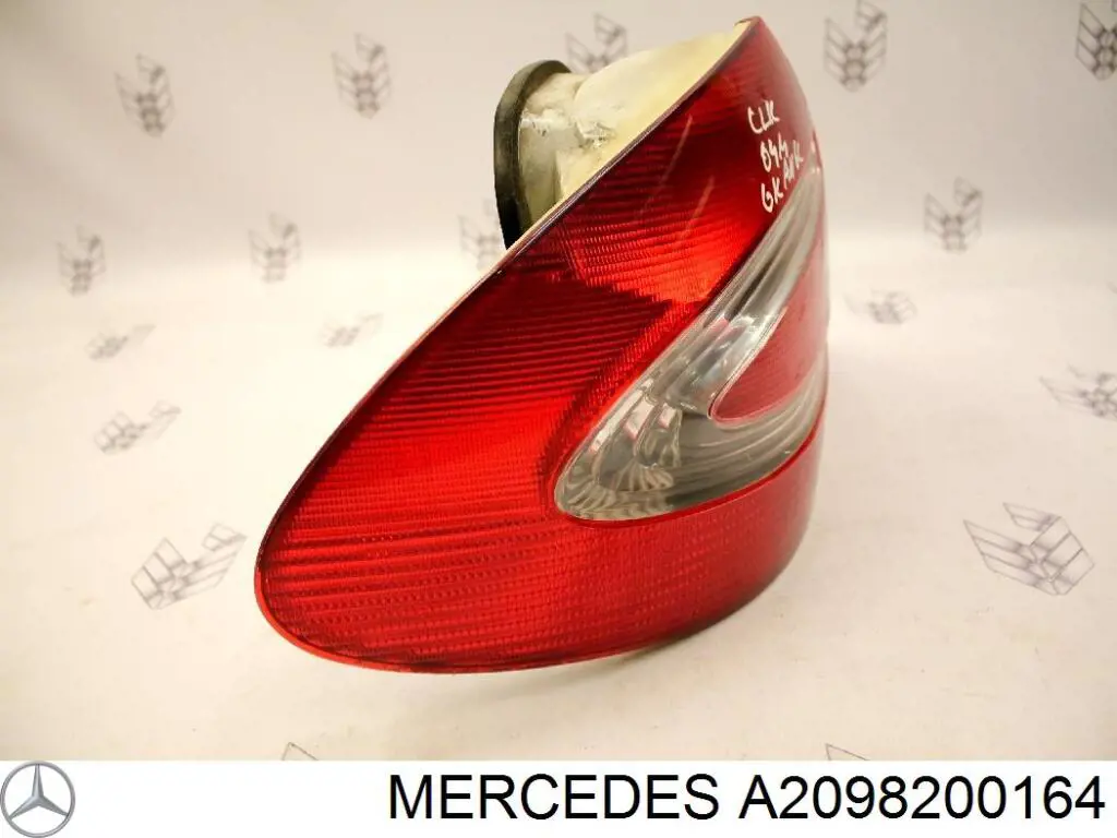 Piloto trasero izquierdo 2098200126 Mercedes