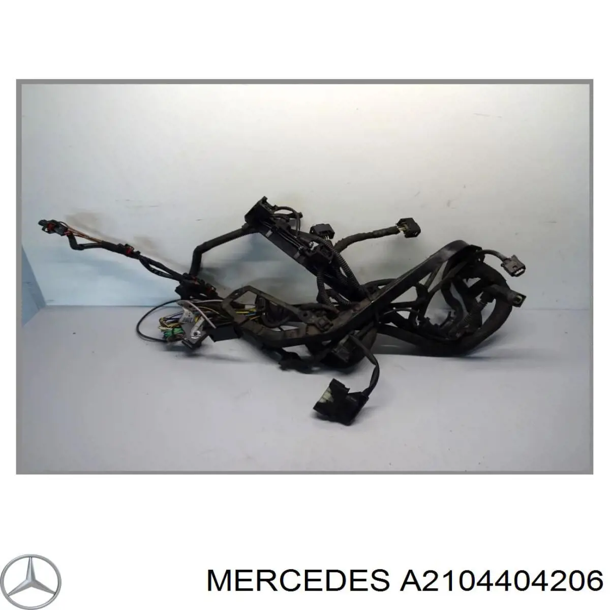 Mazo de cables del compartimiento del motor Mercedes A2104404206 precio, desde 1102,78 EUR