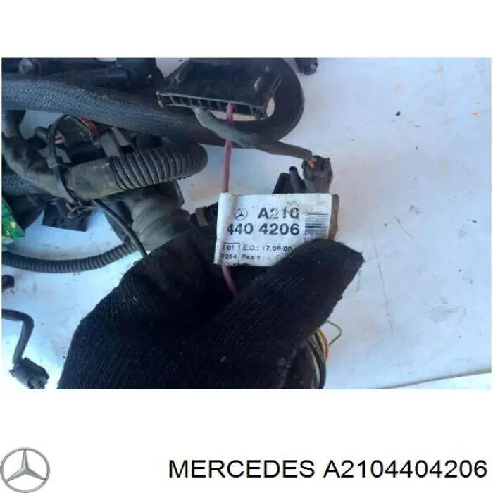 A2104404206 Mercedes Mazo de cables del compartimiento del motor