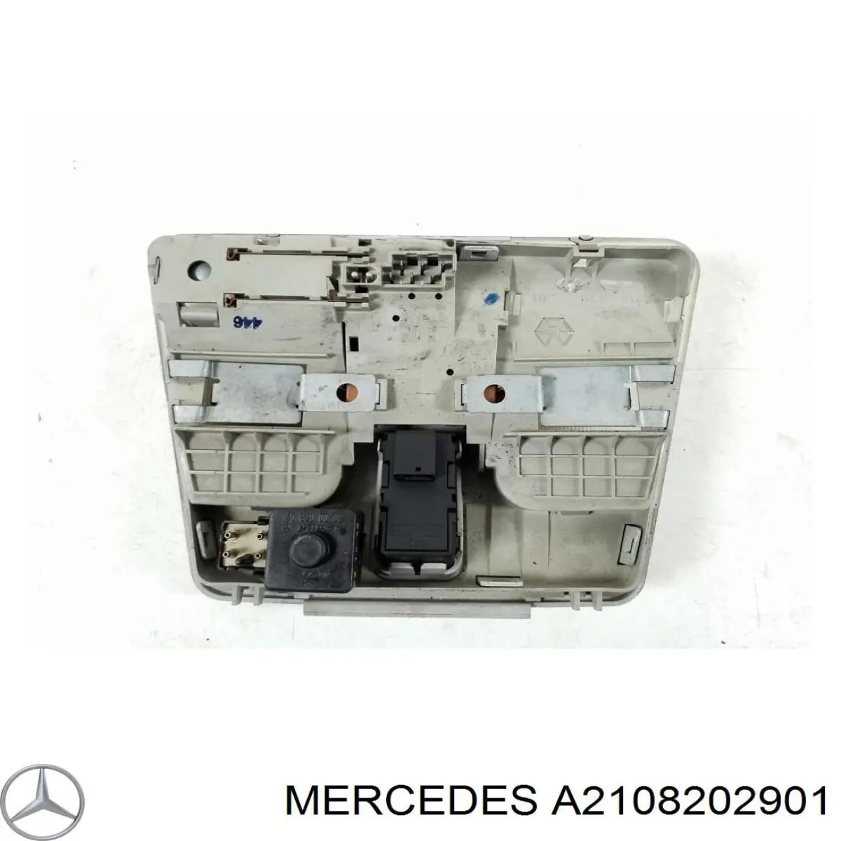 2108202901 Mercedes luz interior (cabina)
