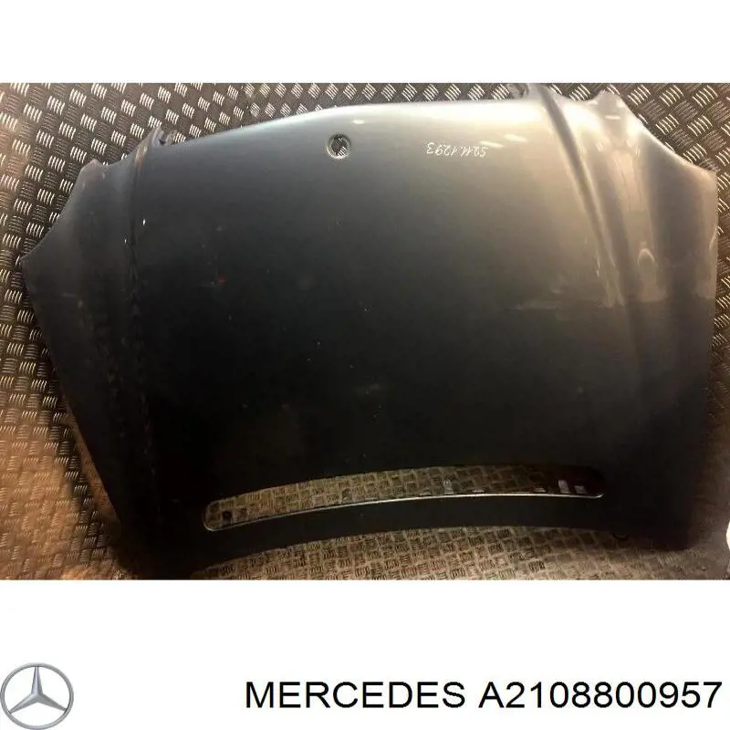 A210880095728 Mercedes capó
