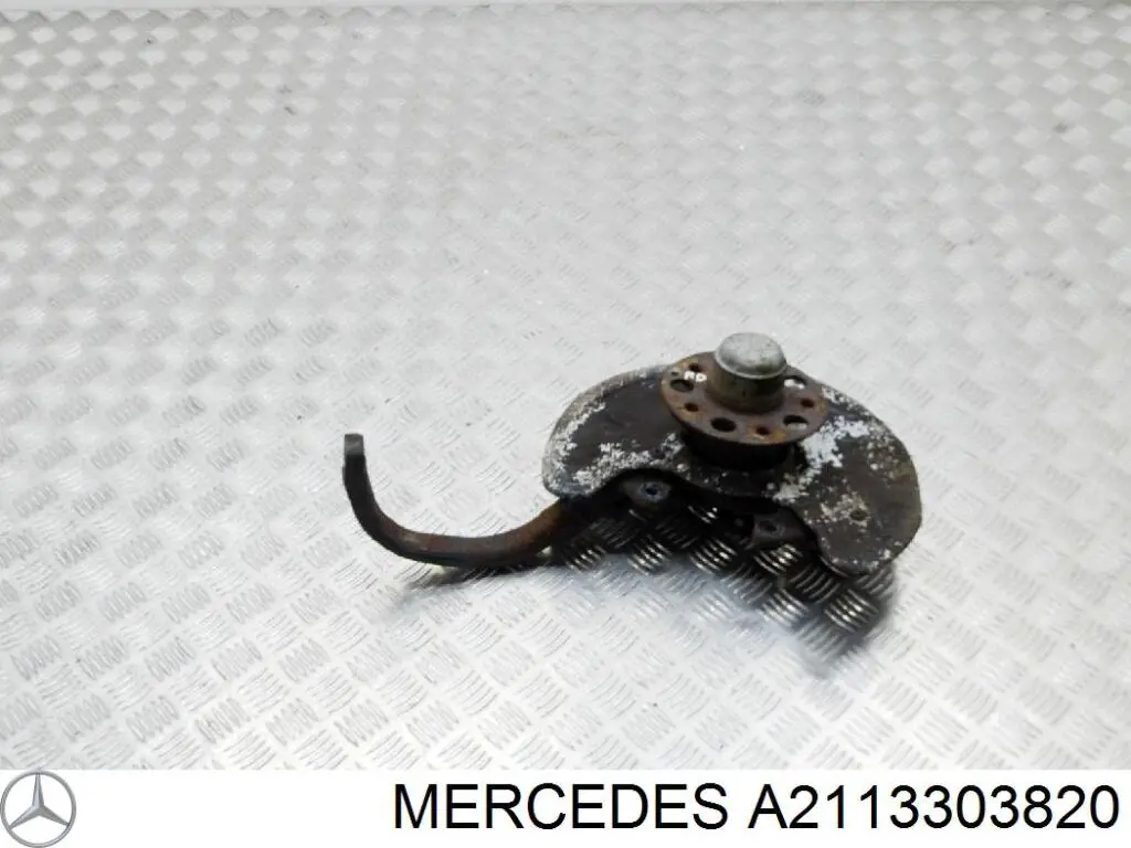 Muñón del eje, soporte de rueda, delantero derecho Mercedes 2113306520