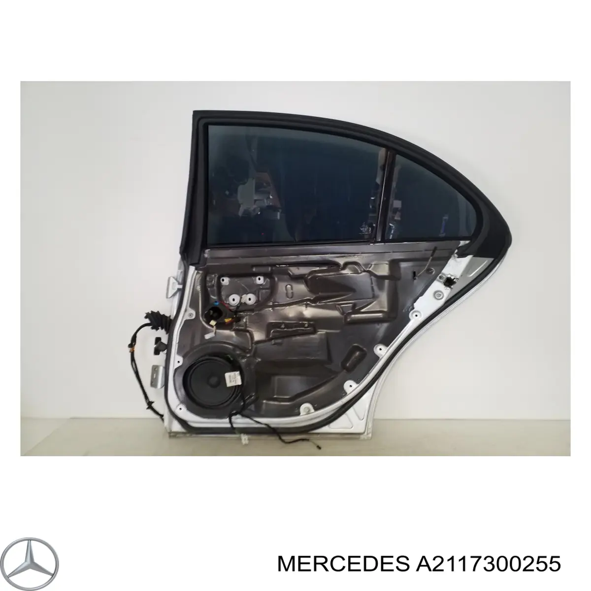 Ventanilla de esquina, trasera derecha Mercedes E (W211)