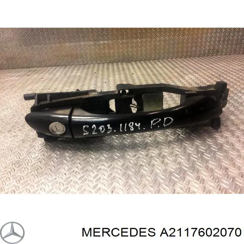 A2117602070 Mercedes tirador de puerta exterior delantero derecha