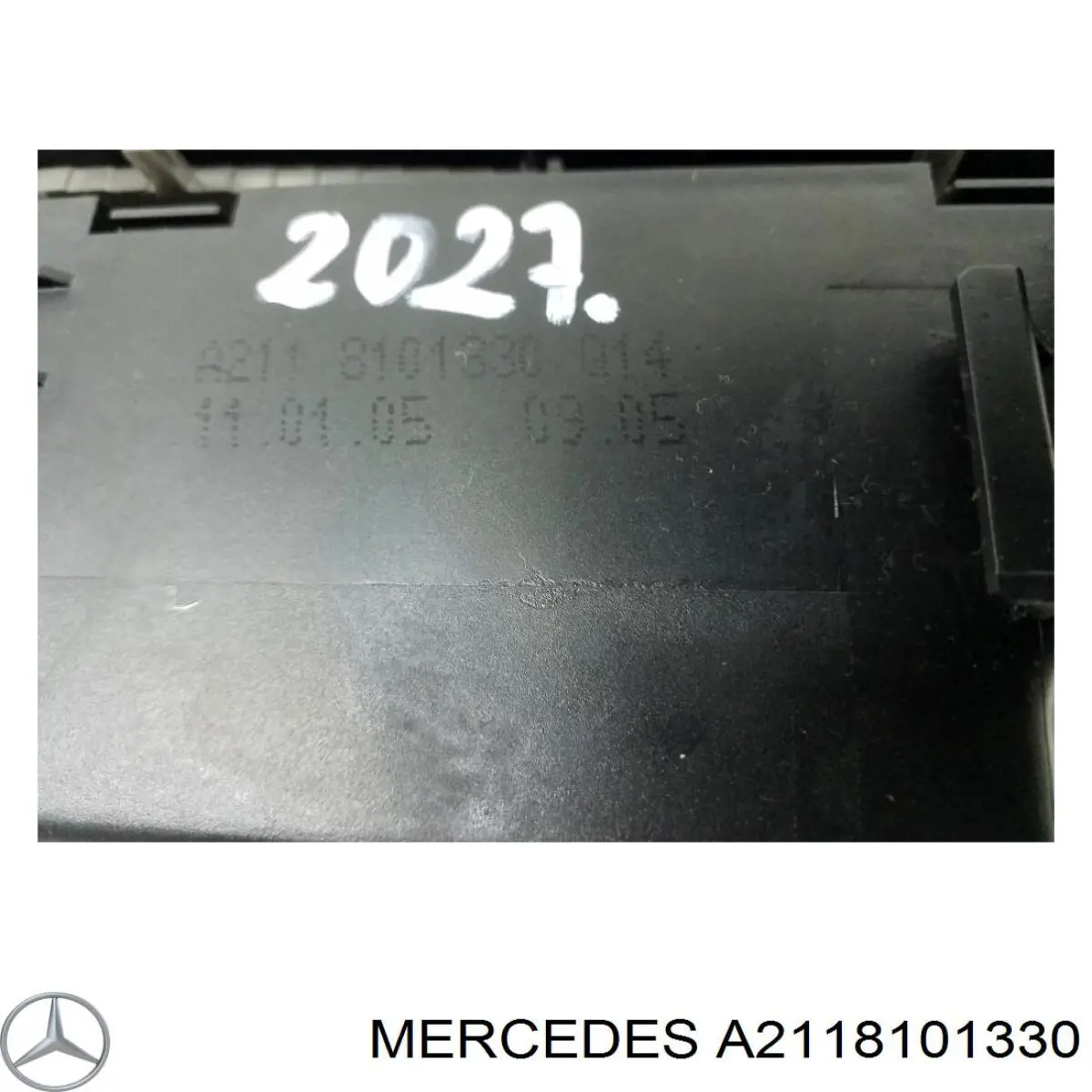 A2118101330 Mercedes 