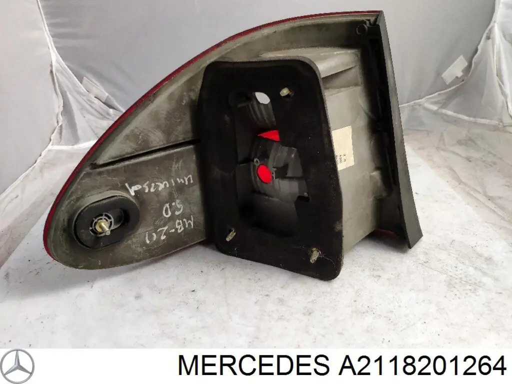Piloto trasero exterior derecho Mercedes A2118201264 precio, desde 136,49 EUR