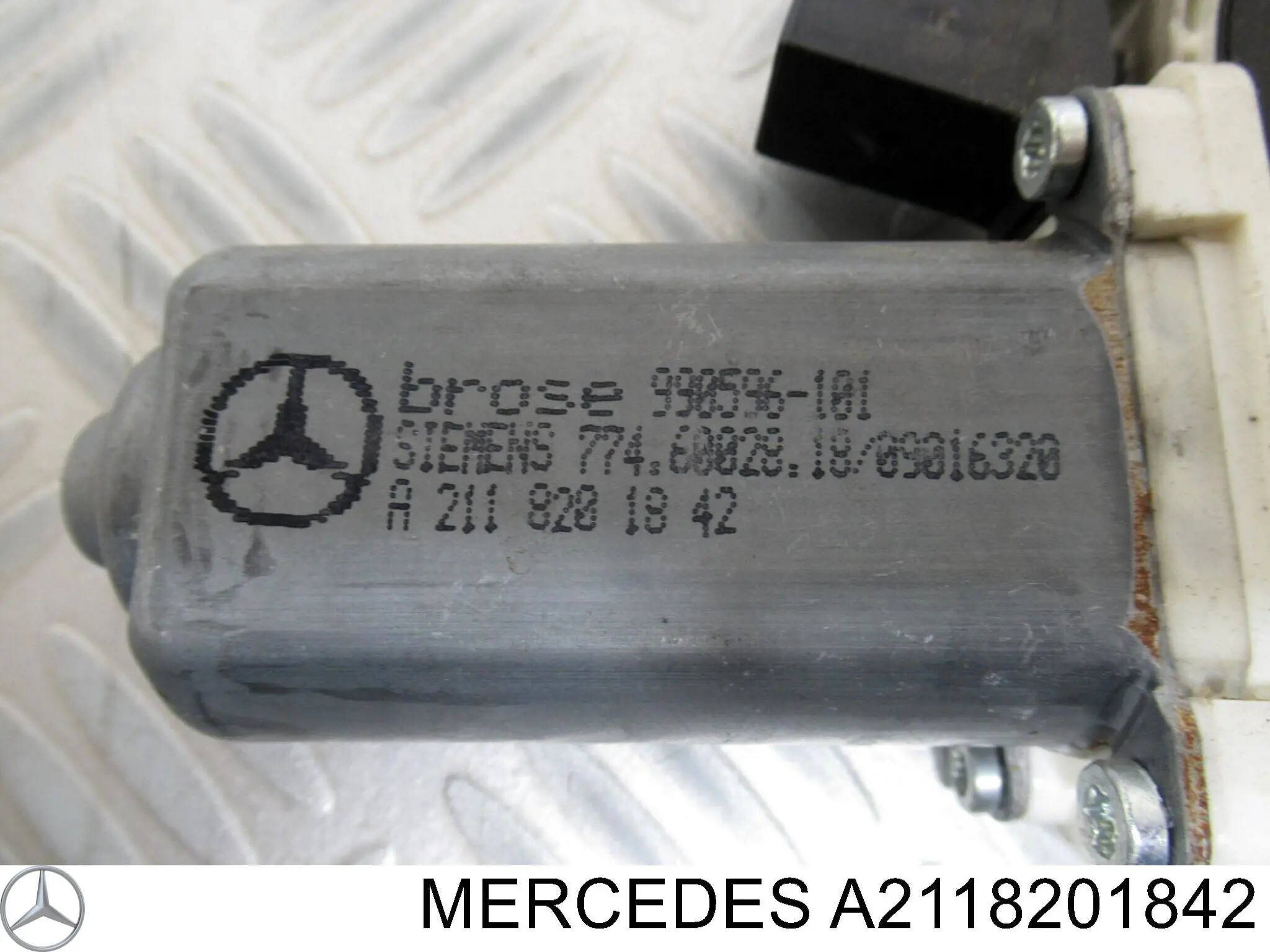 Comprar A2118201842 Mercedes Motor del elevalunas de la puerta delantera derecha