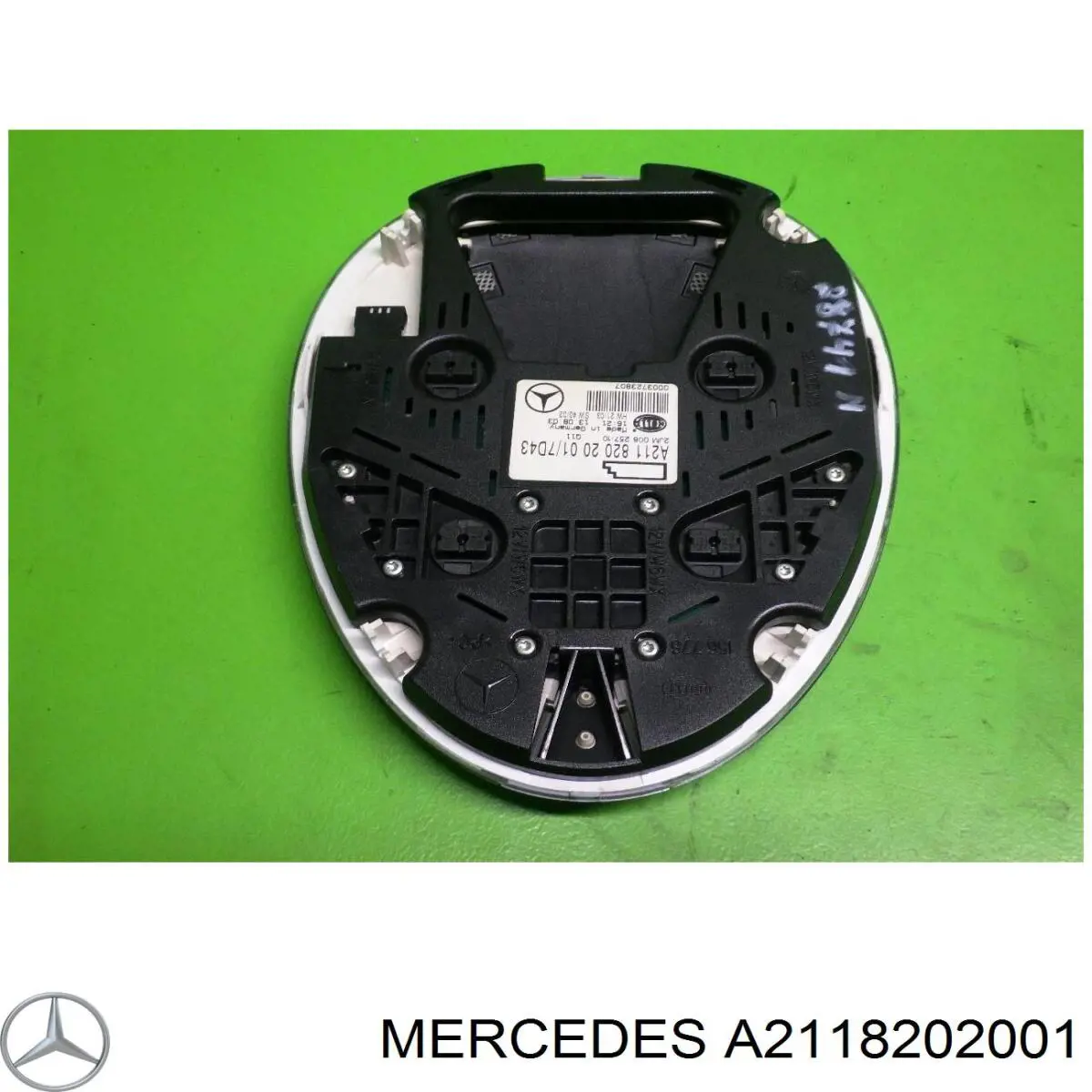 Luz de techo interior (cabina) Mercedes A2118202001 precio, desde 31,94 EUR
