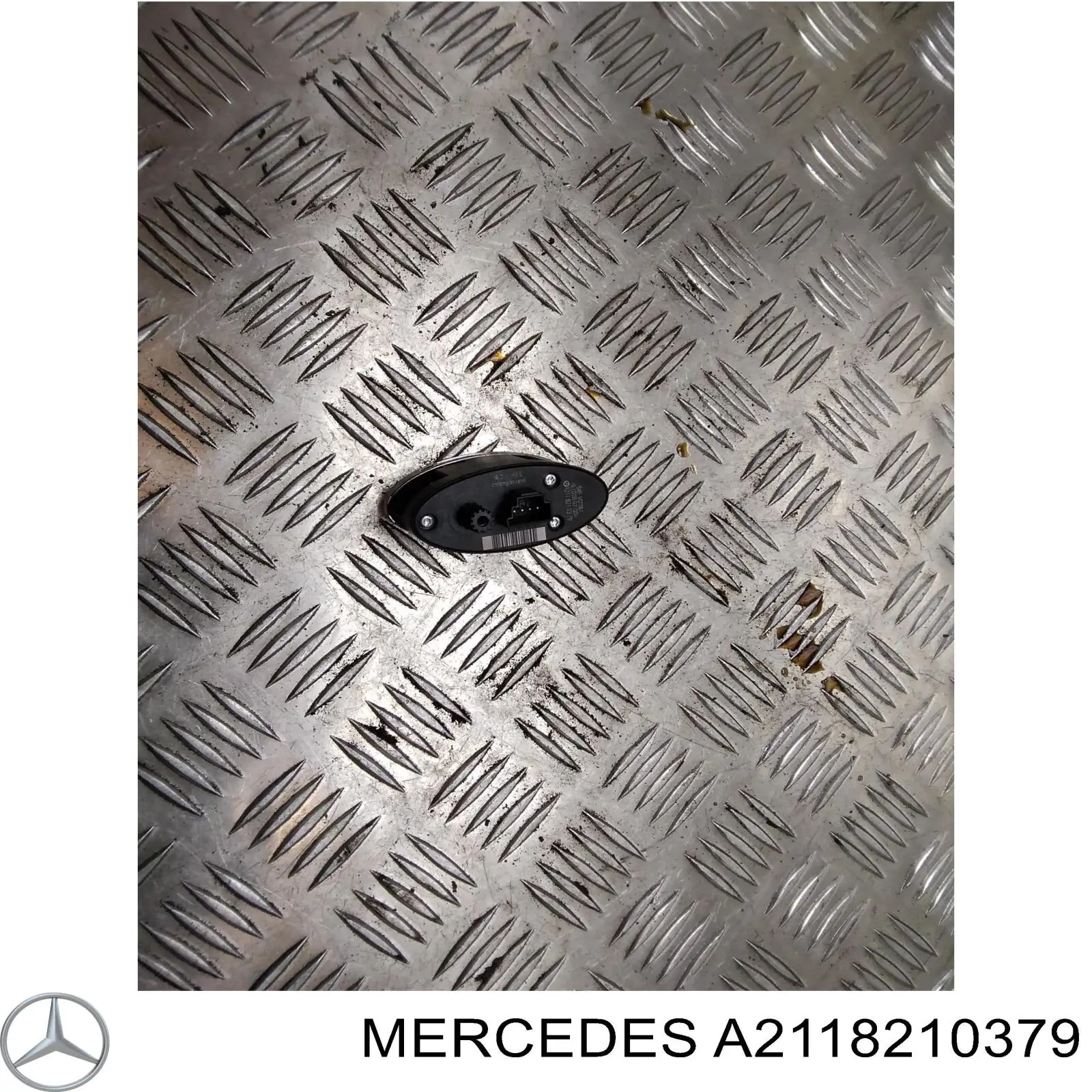 Comprar A2118210379 Mercedes Botón interior de apertura de maletero