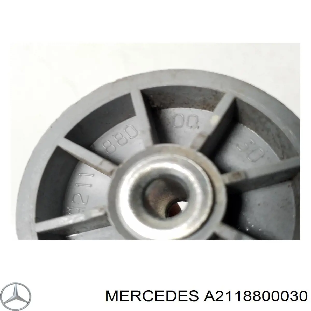 Soporte delantero de guardabarros delantero Mercedes A2118800030 precio, desde 16,70 EUR