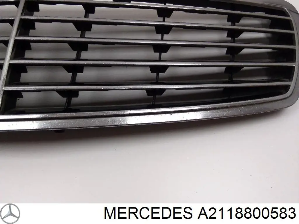 Rejilla delantera Mercedes A2118800583 precio, desde 100,19 EUR