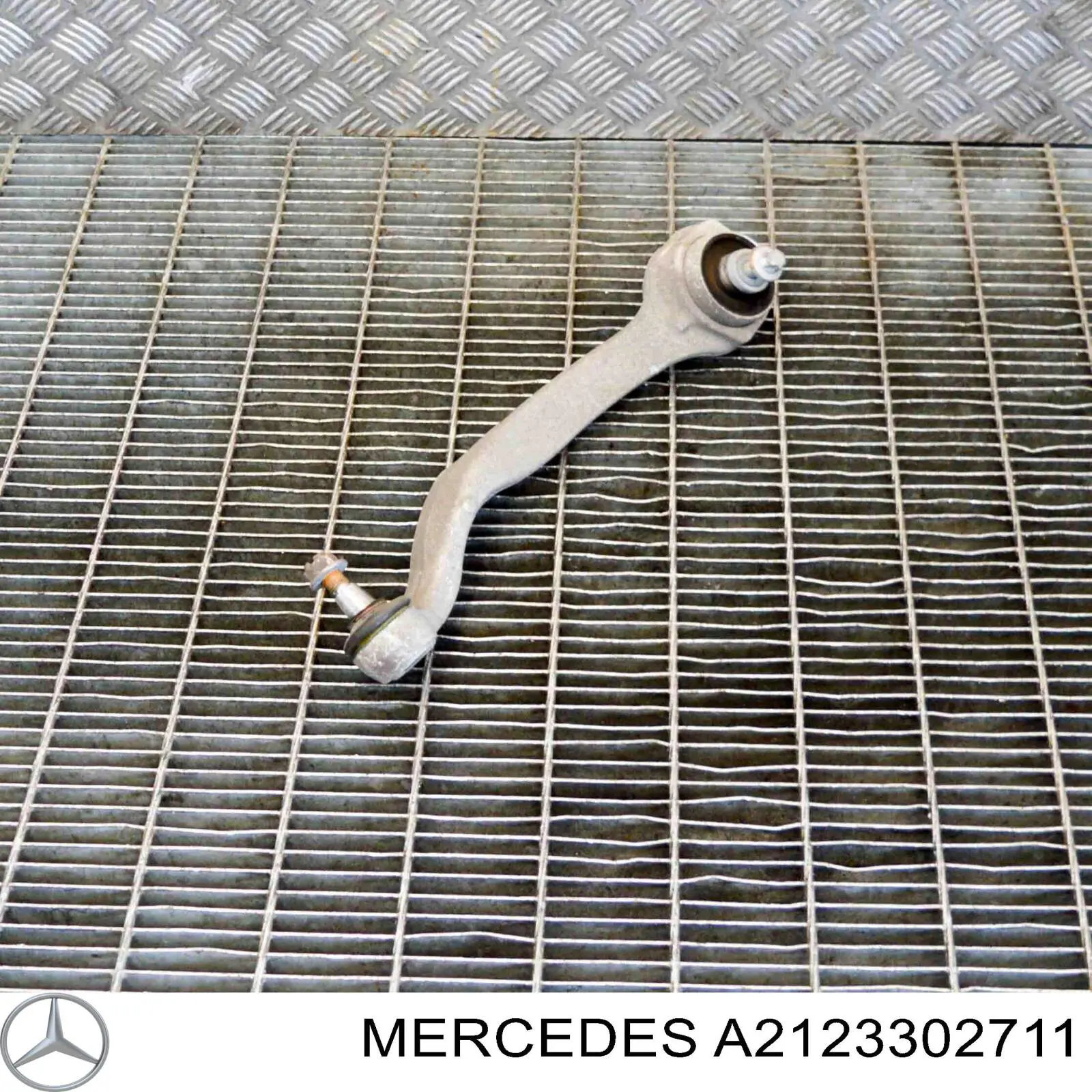 Trapecio de suspensión delantera, superior izquierda Mercedes A2123302711 precio, desde 93,74 EUR