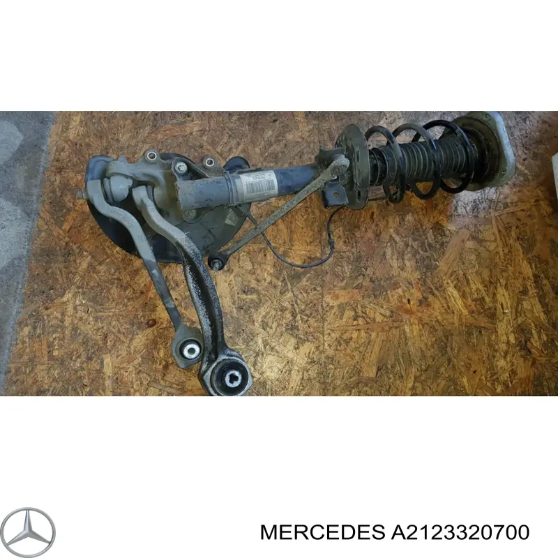 A2123320700 Mercedes muñón del eje, suspensión de rueda, delantero izquierdo