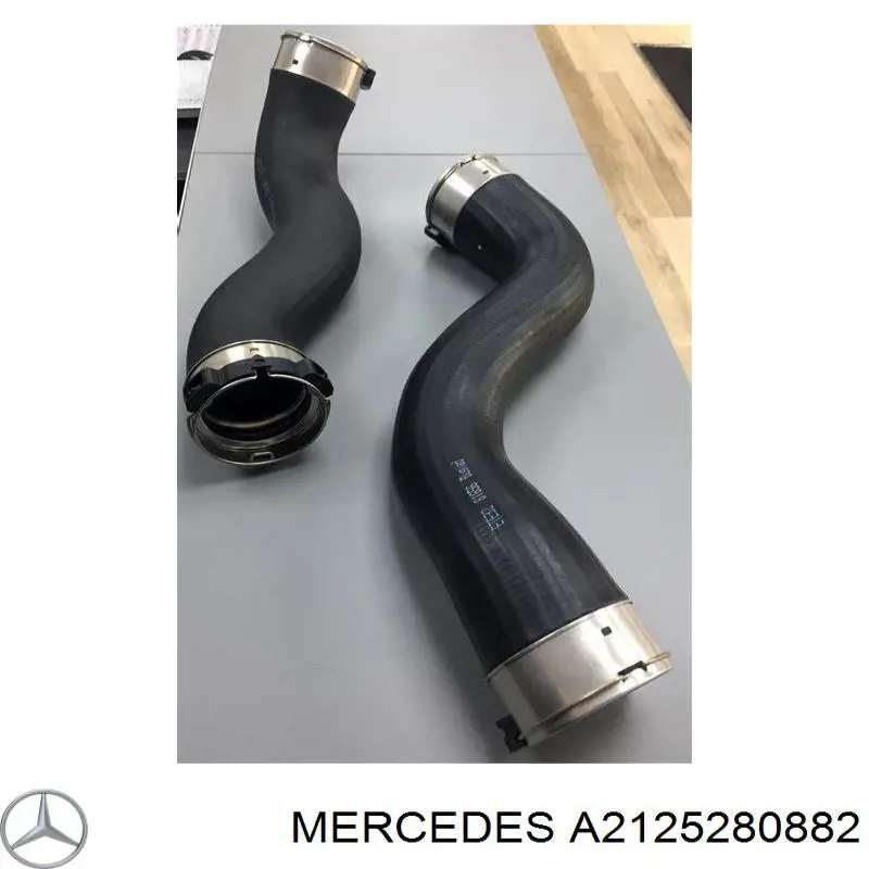 A2125280882 Mercedes tubo flexible de aire de sobrealimentación derecho