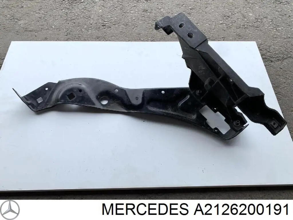 212620019164 Mercedes soporte de radiador izquierdo (panel de montaje para foco)