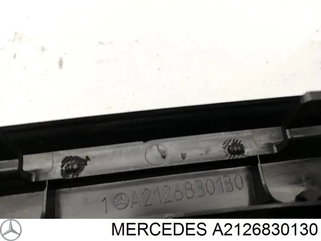 Comprar A2126830130 Mercedes Luz de freno trasera adicional 