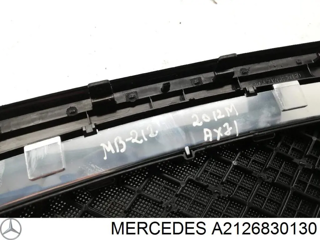 A2126830130 Mercedes Luz central de freno