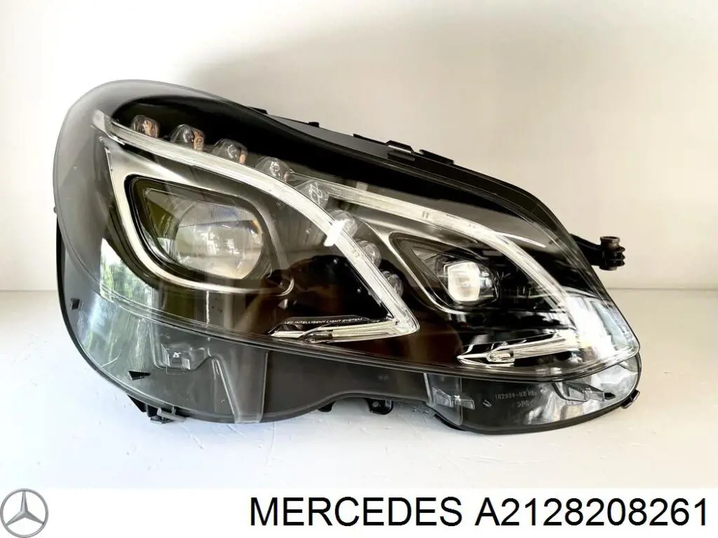 A2128208261 Mercedes faro derecho