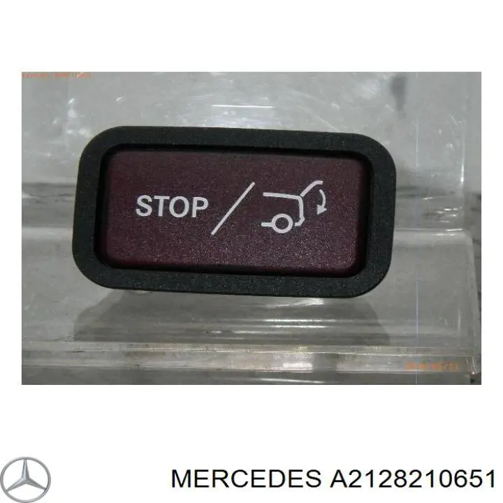 Comprar A2128210651 Mercedes Botón de accionamiento del cierre de la tapa del maletero (puerta trasera 3/5)