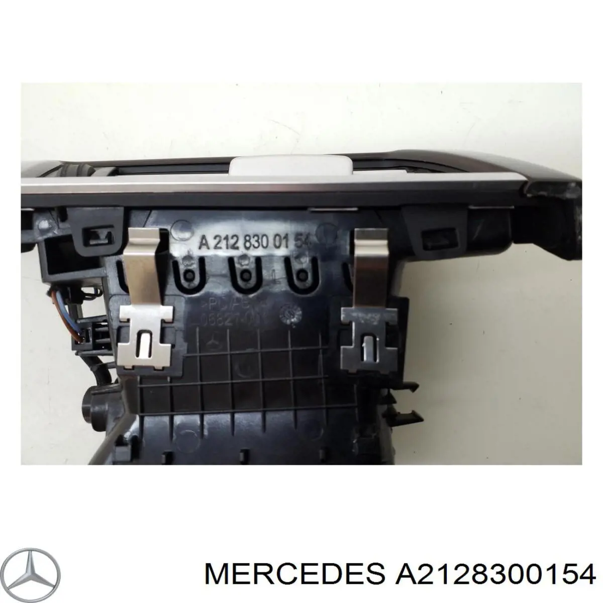 Conducto de aire izquierdo bajo el salpicadero A2128300154 Mercedes