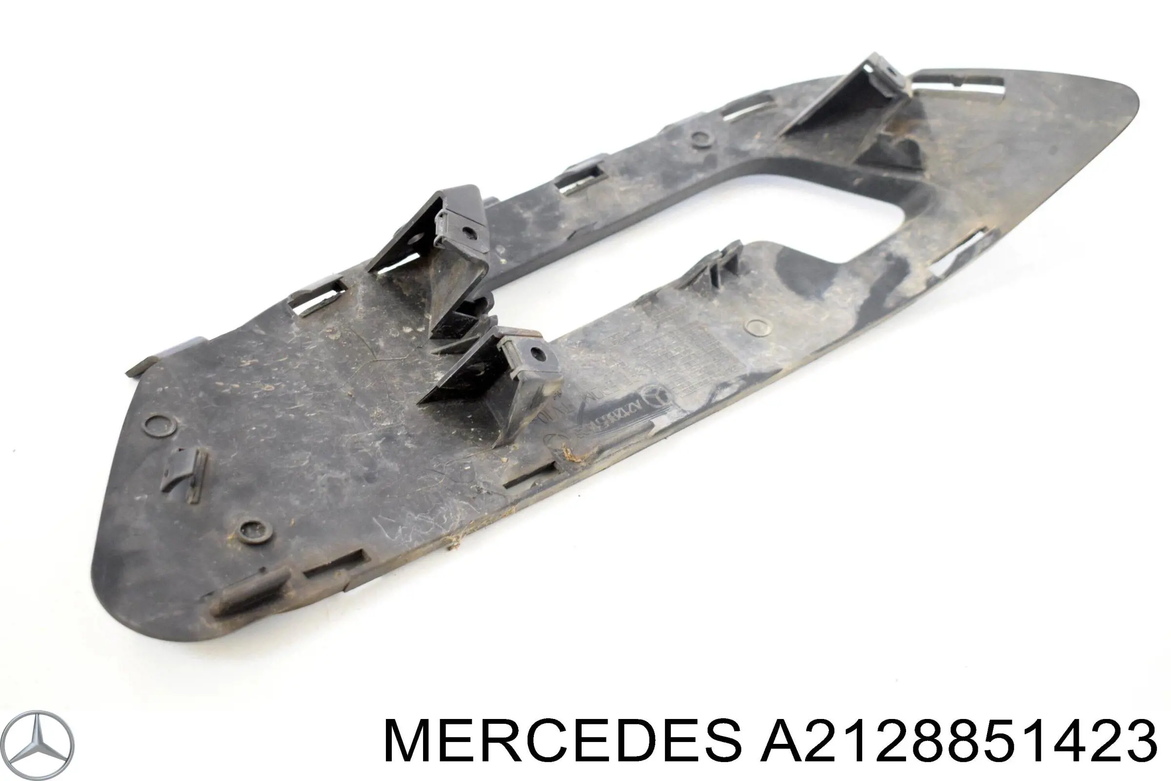 A2128851423 Mercedes rejilla de antinieblas delantera derecha