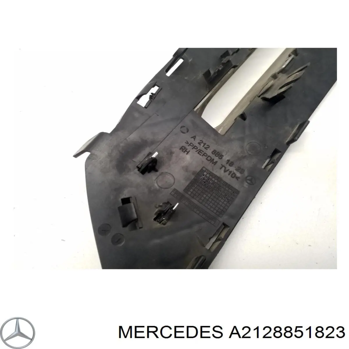 A2128851823 Mercedes rejilla de antinieblas delantera derecha