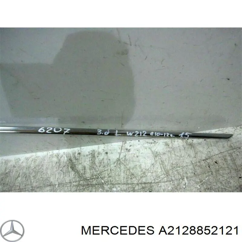 A2128852121 Mercedes moldura de parachoques trasero izquierdo