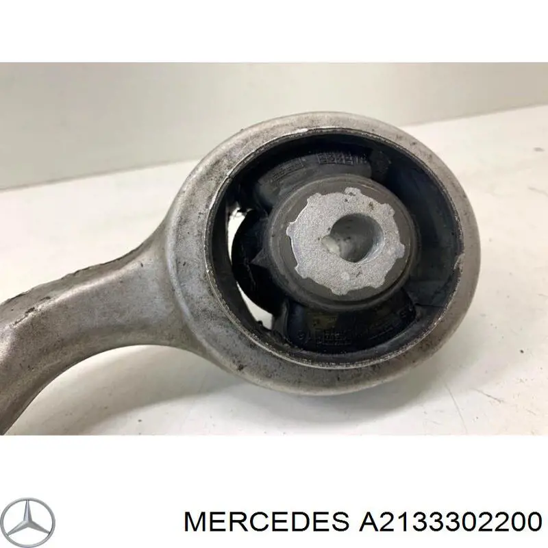 Brazo inferior derecho de la suspensión delantera Mercedes A2133302200 precio, desde 122,69 EUR