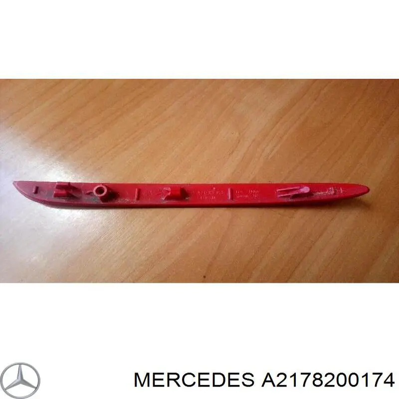 Reflector trasero izquierdo del parachoques Mercedes A2178200174 precio, desde 16,29 EUR
