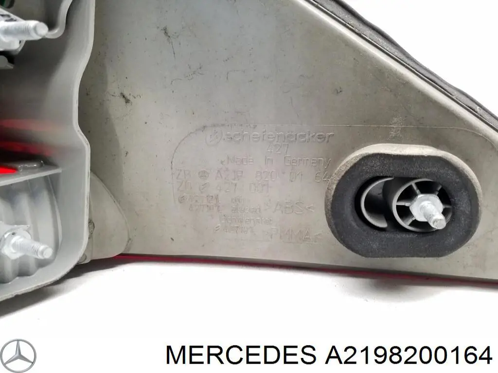 Piloto trasero izquierdo A2198200164 Mercedes