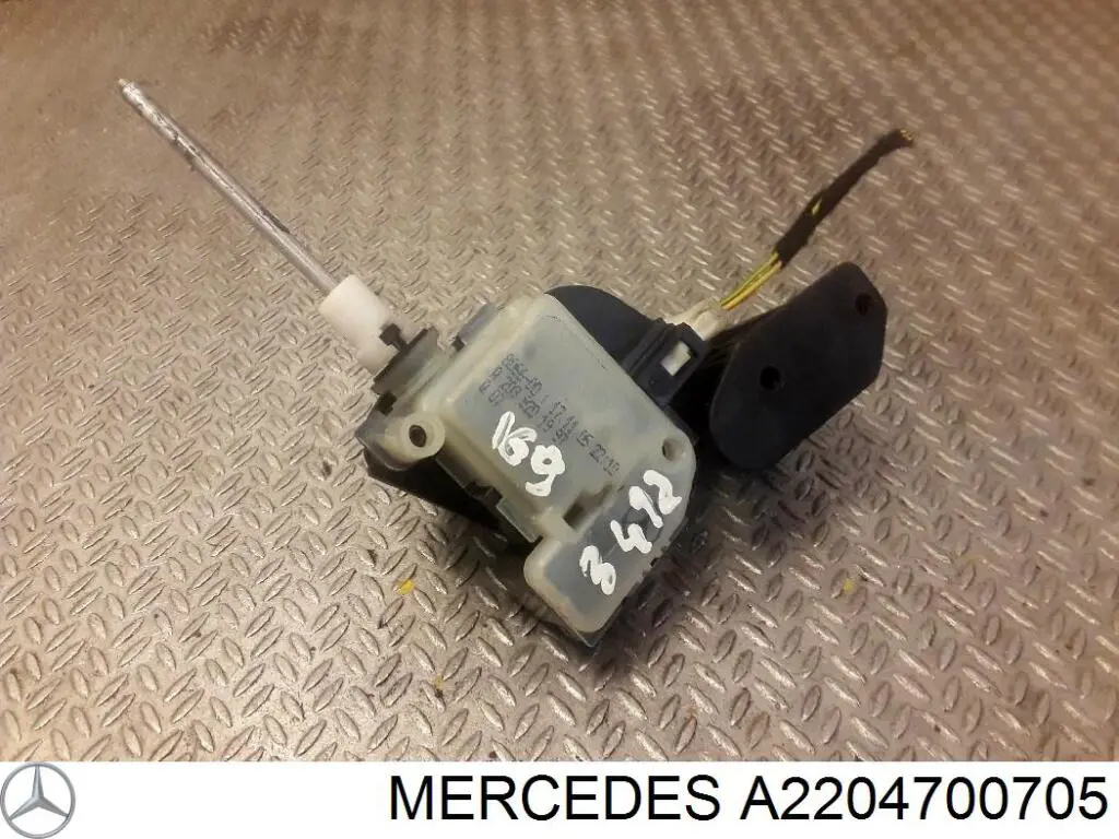Tapa de depósito de combustible Mercedes A2204700705 precio, desde 34,85 EUR