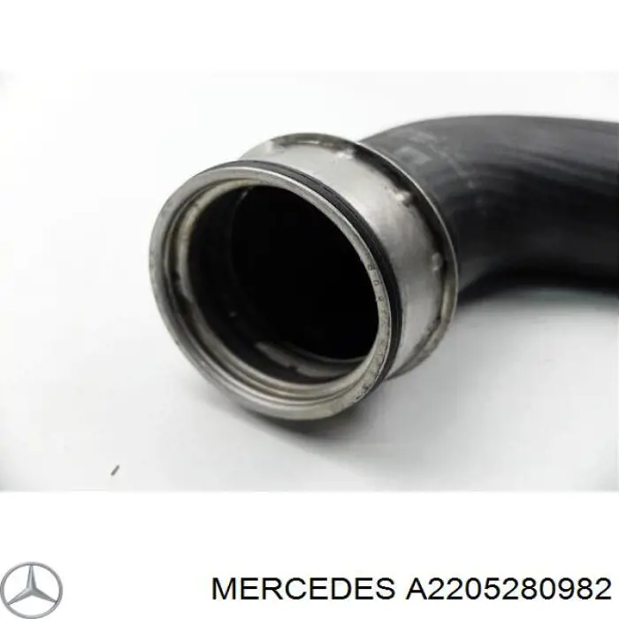 A2205281082 Mercedes tubo flexible de aire de sobrealimentación derecho