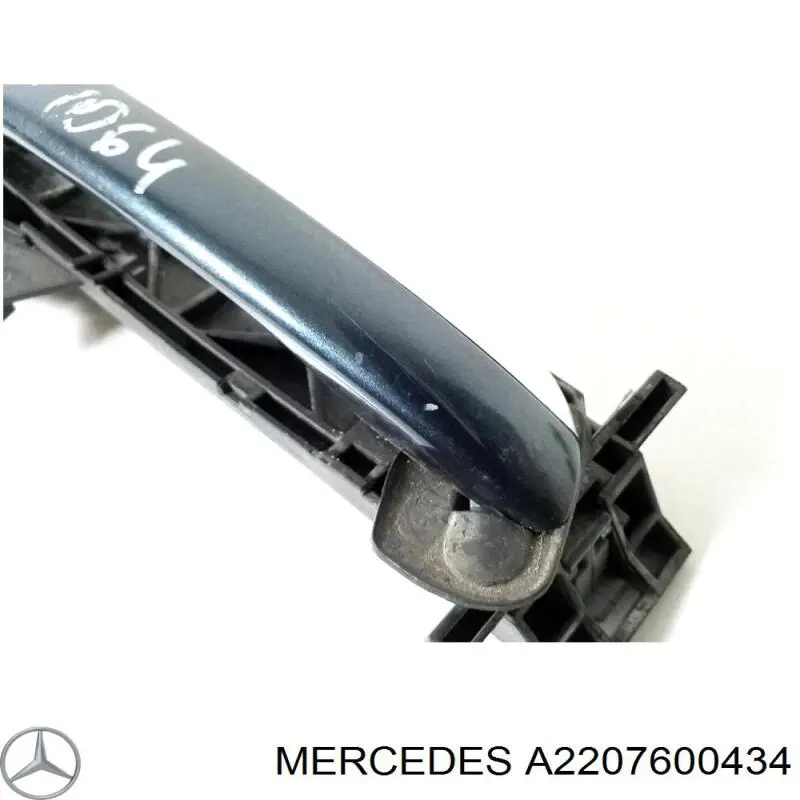 A2207600434 Mercedes soporte de manilla exterior de puerta delantera derecha