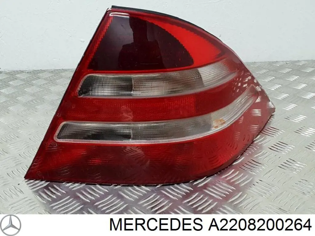 Comprar A2208200264 Mercedes Piloto trasero derecho