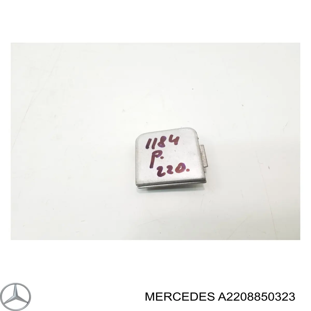 A2208850323 Mercedes cobertura de parachoques, enganche de remolque, delantera