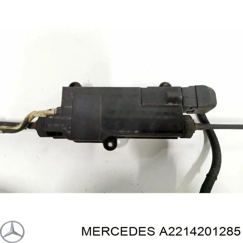 A221420128564 Mercedes cable de freno de mano trasero derecho