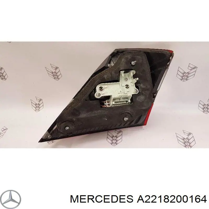 Piloto trasero izquierdo Mercedes A2218200164 precio, desde 46,39 EUR