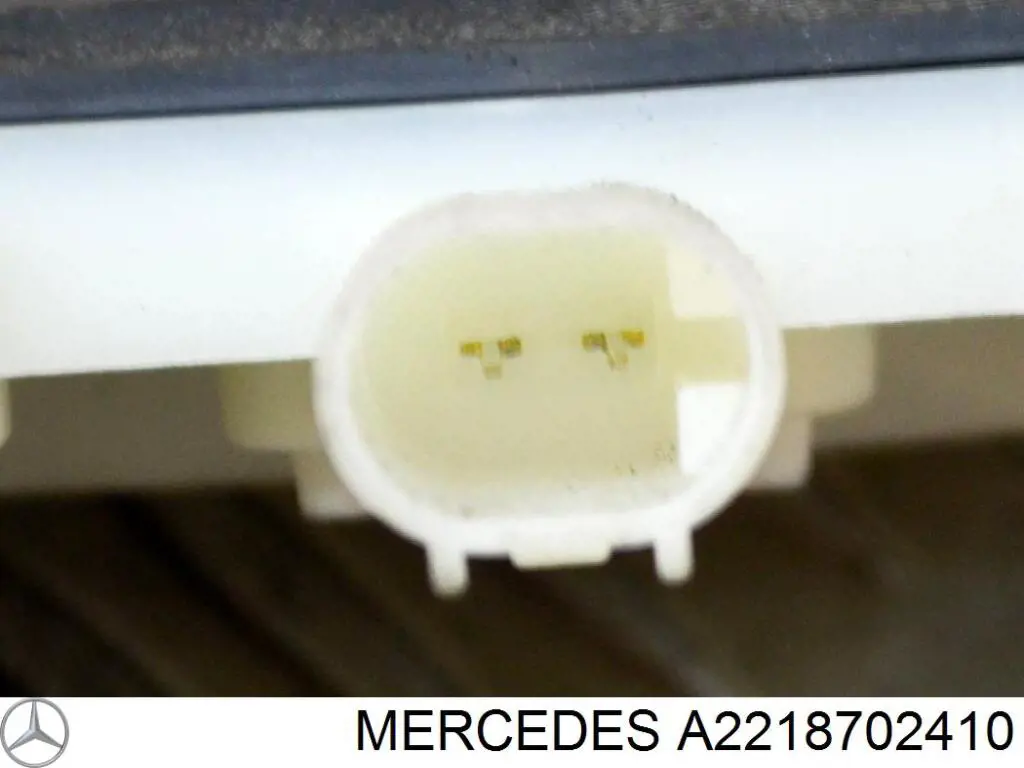 Botón de accionamiento del cierre de la tapa del maletero (puerta trasera 3/5) Mercedes A2218702410 precio, desde 35,04 EUR