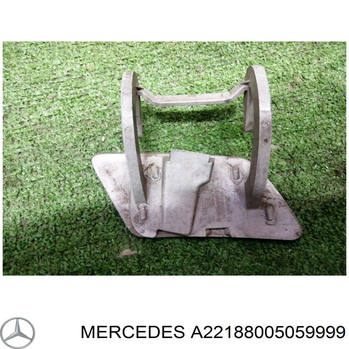 Tapa de la boquilla del lavafaros delantero Mercedes A22188005059040 precio, desde 15,04 EUR