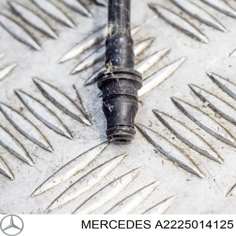 Comprar A2225014125 Mercedes Manguera superior del depósito de expansión
