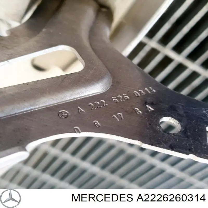 Soporte de parachoques delantero izquierdo Mercedes A2226260314 precio, desde 24,94 EUR
