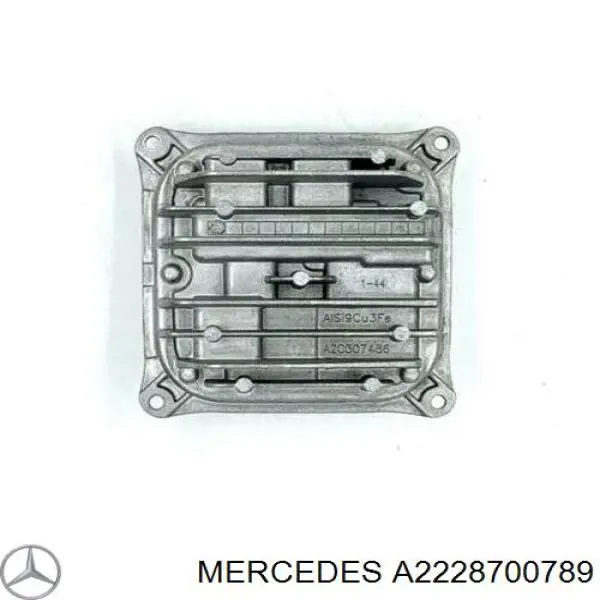 Módulo de control de luces de faros (ECU) A2228700789 Mercedes